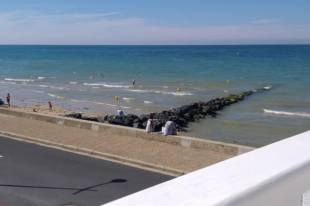 Vue Exceptionnelle En Front De Mer, 8 Personnes Ver-sur-Mer Bagian luar foto
