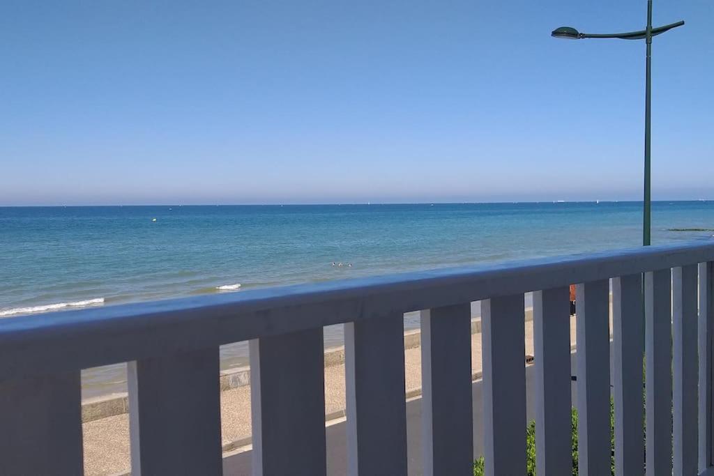 Vue Exceptionnelle En Front De Mer, 8 Personnes Ver-sur-Mer Bagian luar foto